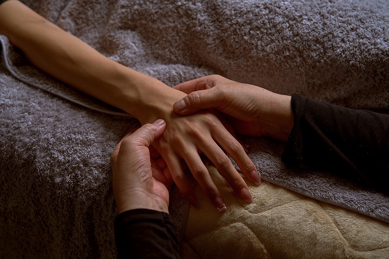 足つぼ＋脛＋膝＋ふくらはぎ＋頭・顔・首肩・肩甲骨